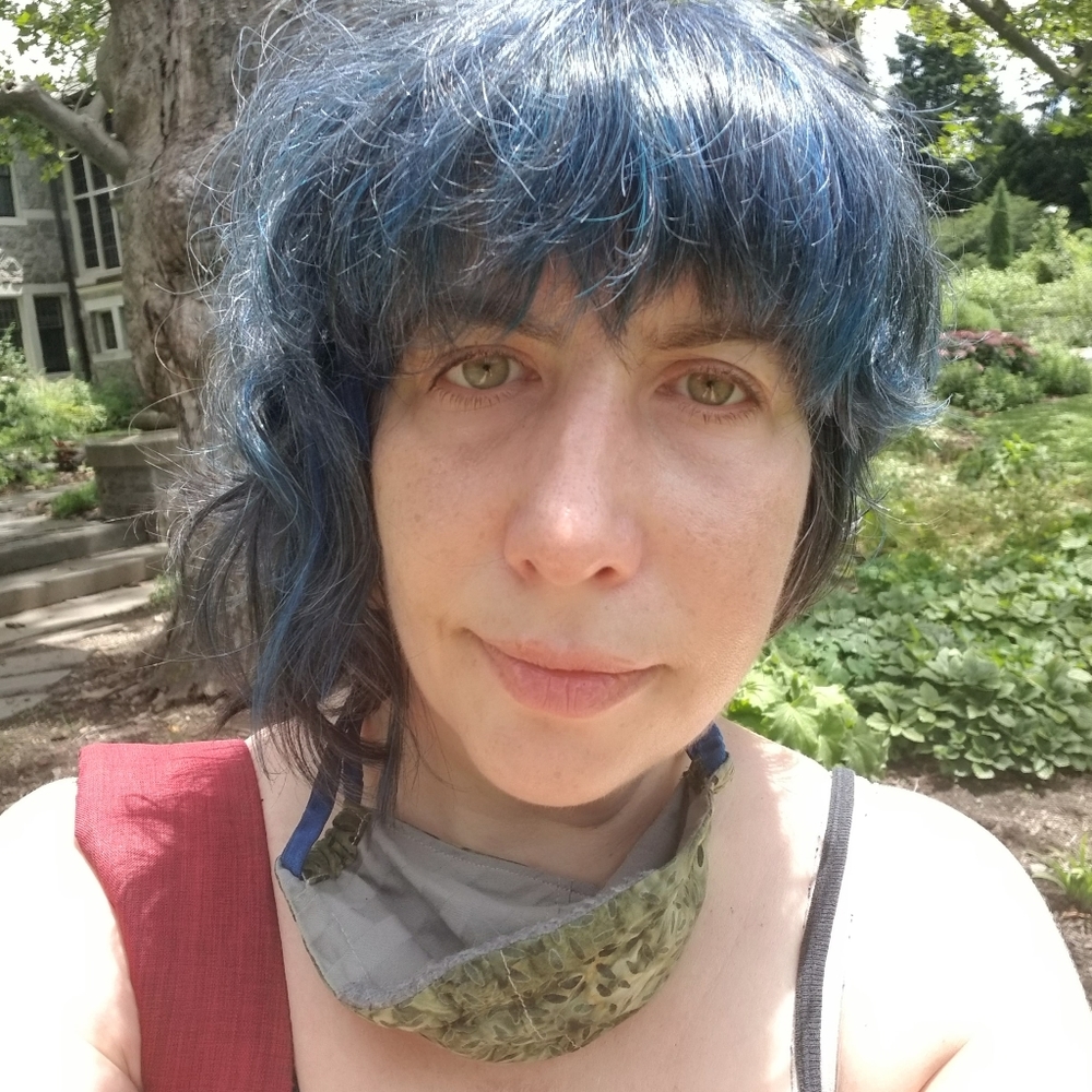 Meet your Posher, Lora